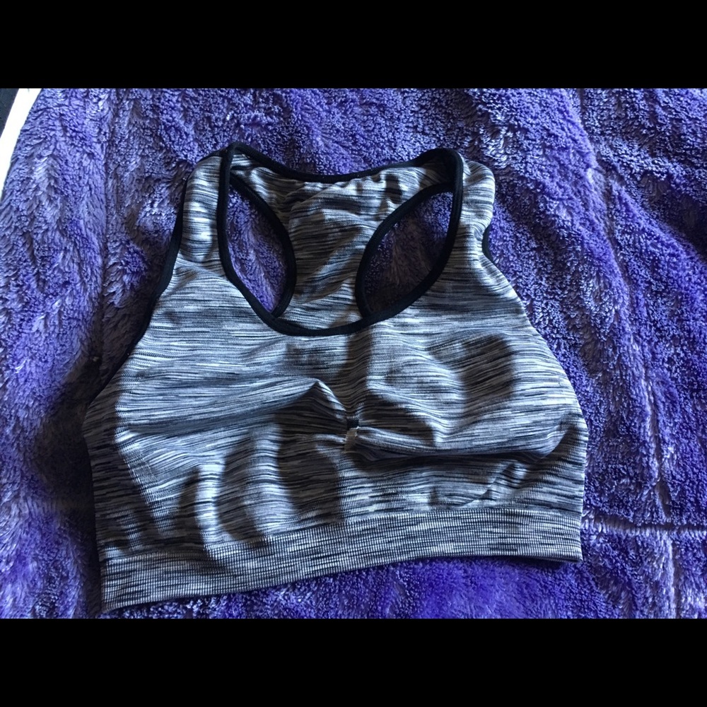 2 sports bras